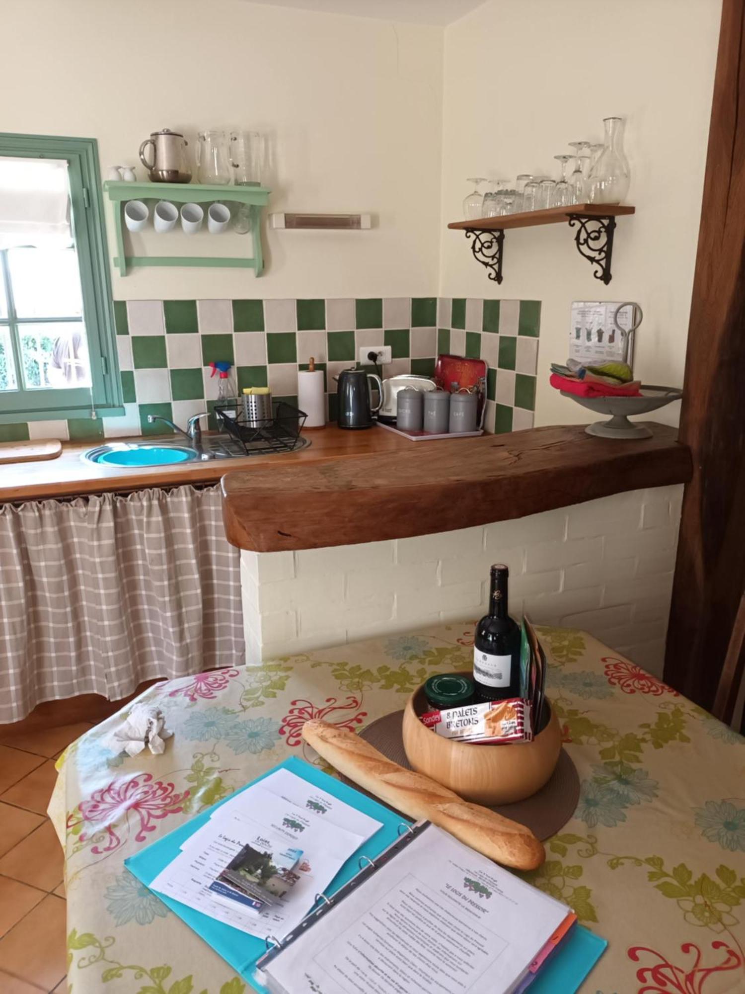 Le Logis Du Pressoir Self Catering Gites In Beautiful 18Th Century Estate In The Heart Of The Loire Valley With Heated Pool And Extensive Grounds. Les Bois-d'Anjou Habitación foto